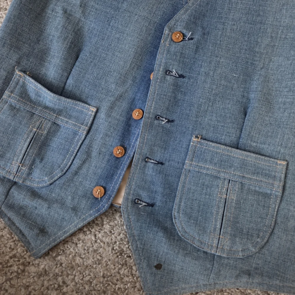 Vintage 70's Levi's Wildfire Sportswear Denim Vest size‎ ?